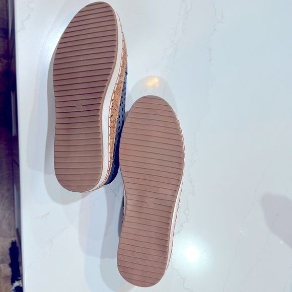 Unbranded Slip On Shoes - Picture 6 of 7